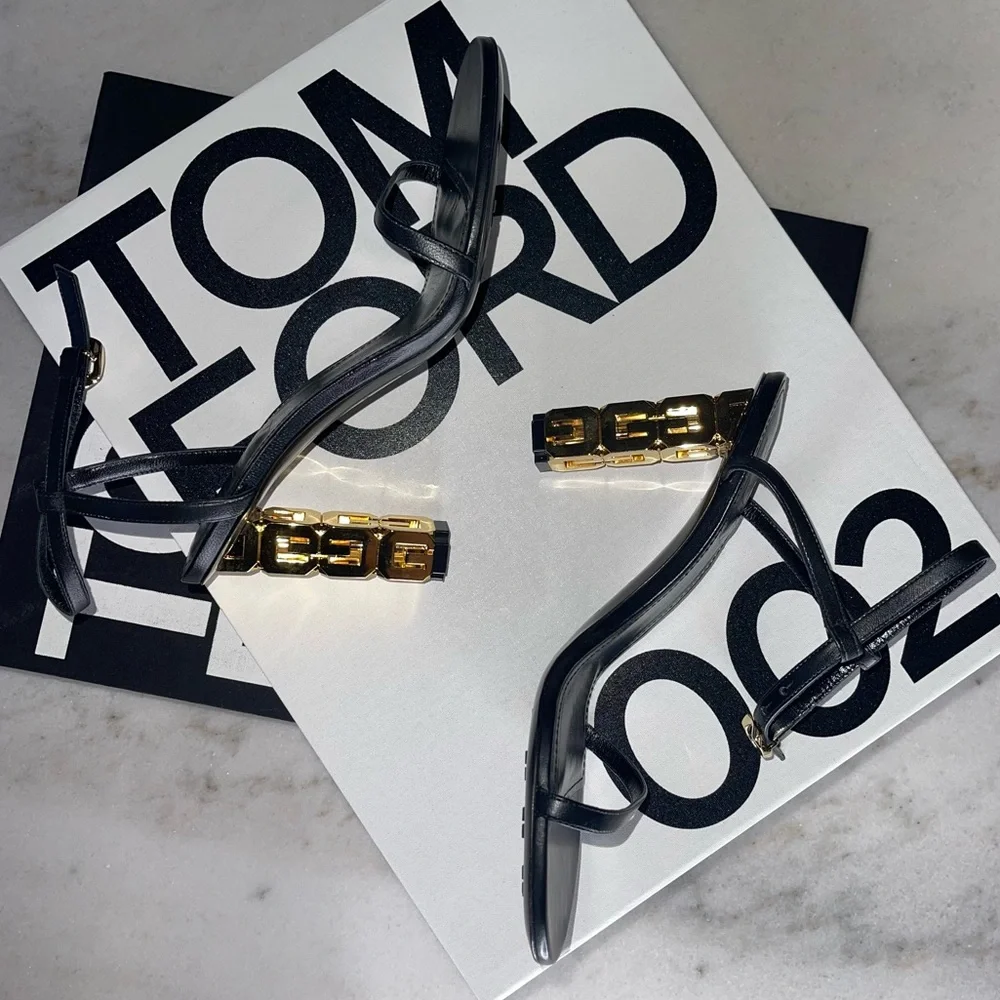 Givenchy 4G Chain-Heel Leather Sandals in Black/Gold - Picture 5 of 15